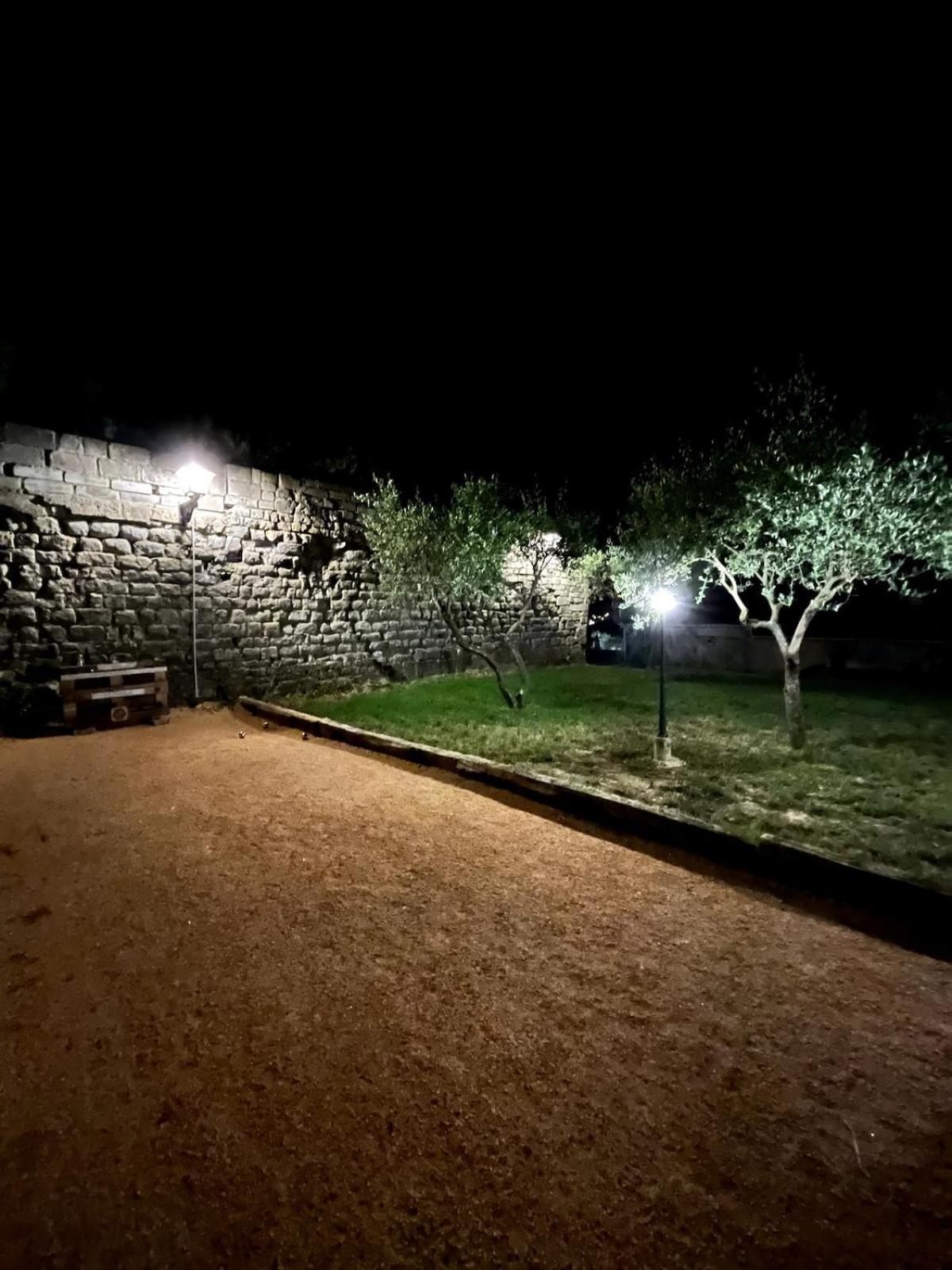 Le Castellas - Gite En Pleine Nature Montmirat Εξωτερικό φωτογραφία