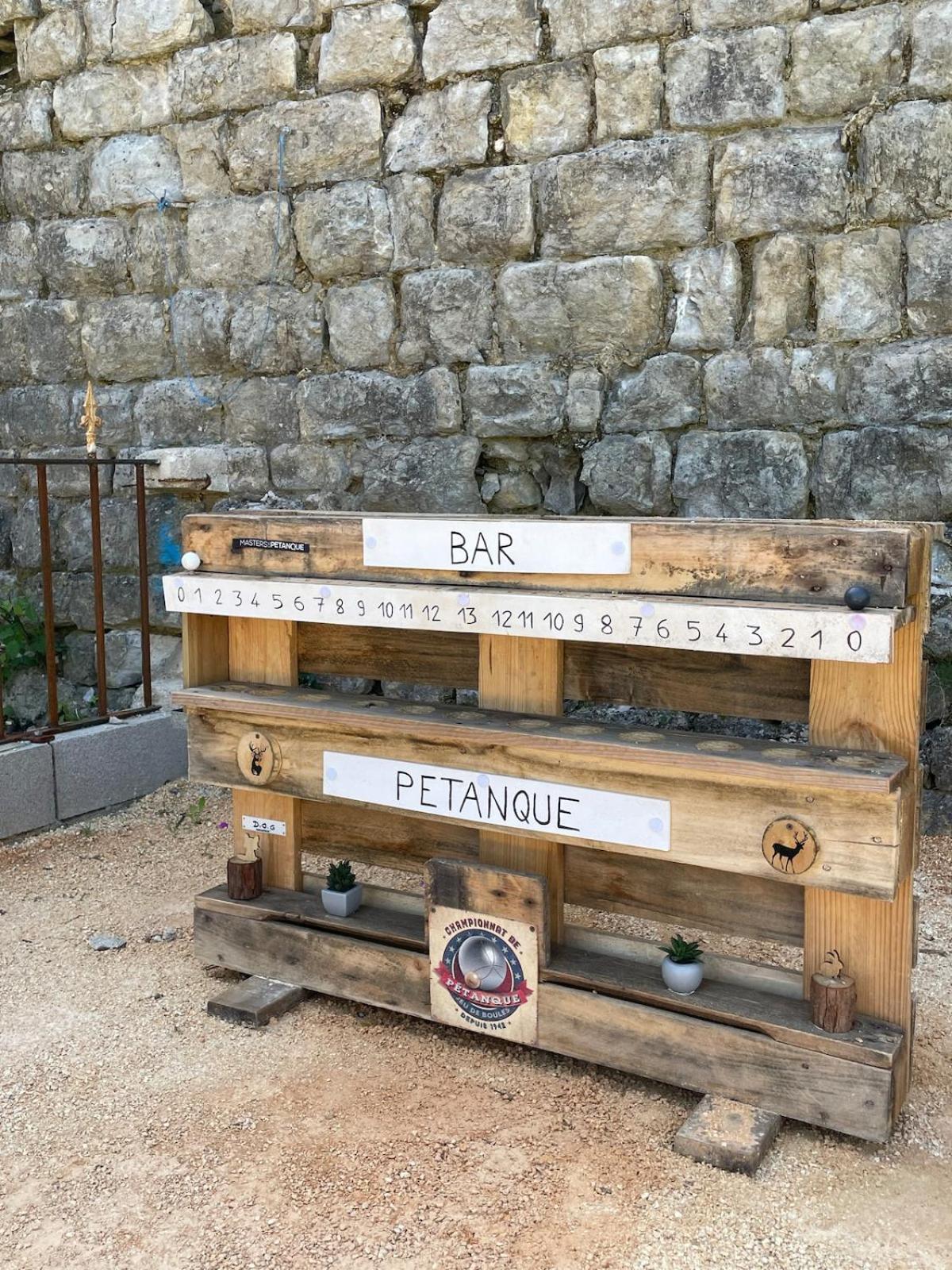 Le Castellas - Gite En Pleine Nature Montmirat Εξωτερικό φωτογραφία